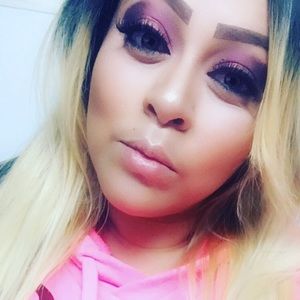 Meet your Posher, April